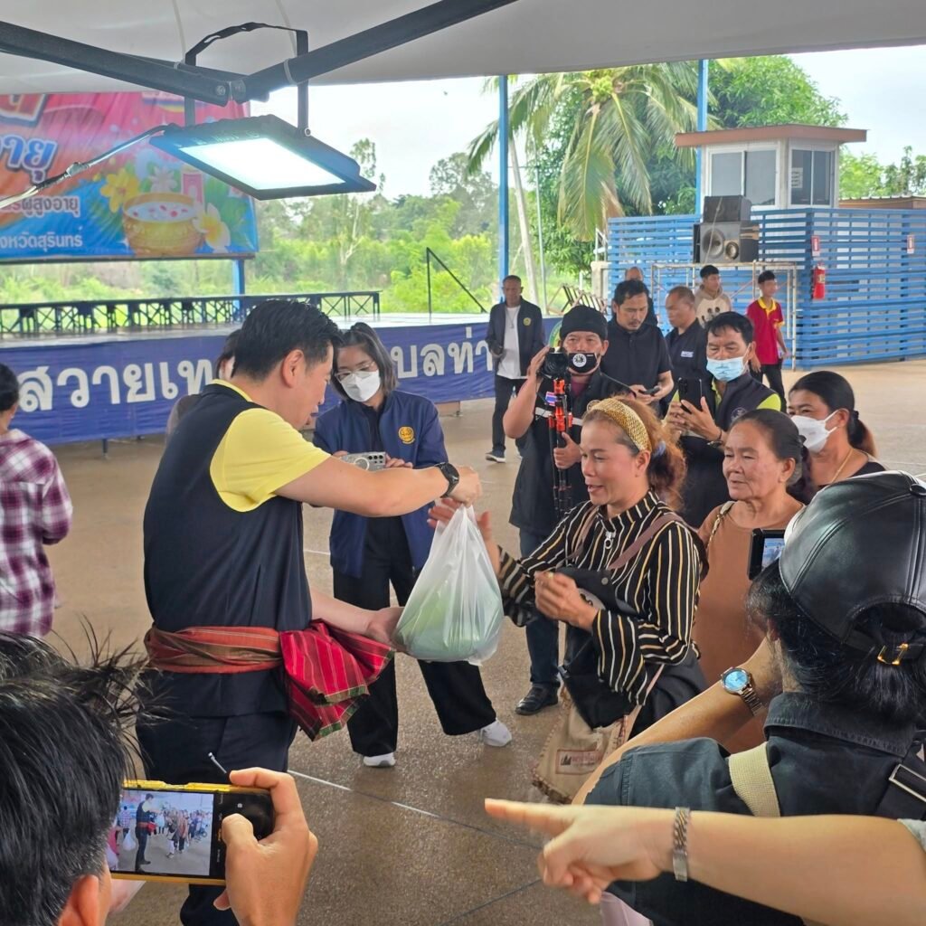 506688259_1124468086382528_4673558534678647880_n-1024x1024 พาณิชย์ "Thai Fruit Festival 2025" ที่สุรินทร์: เกษตรกรยิ้ม ผู้บริโภคได้ผลไม้คุณภาพ