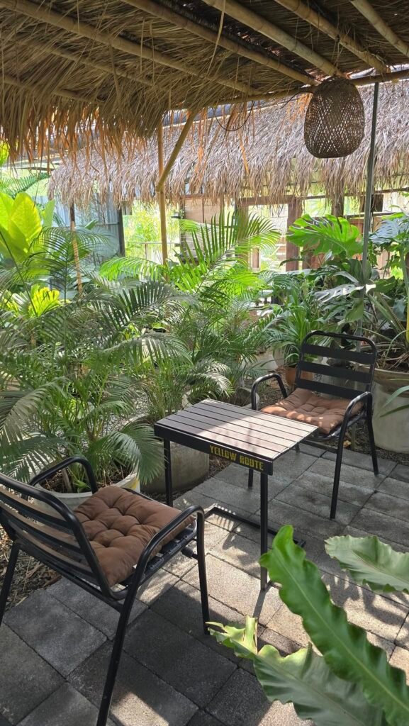 488041340_1069416711887666_8017466832403183293_n-577x1024 รีวิวร้านกาแฟ "ร้านสบายอารมณ์" - สวรรค์ของคนรักกาแฟและธรรมชาติ