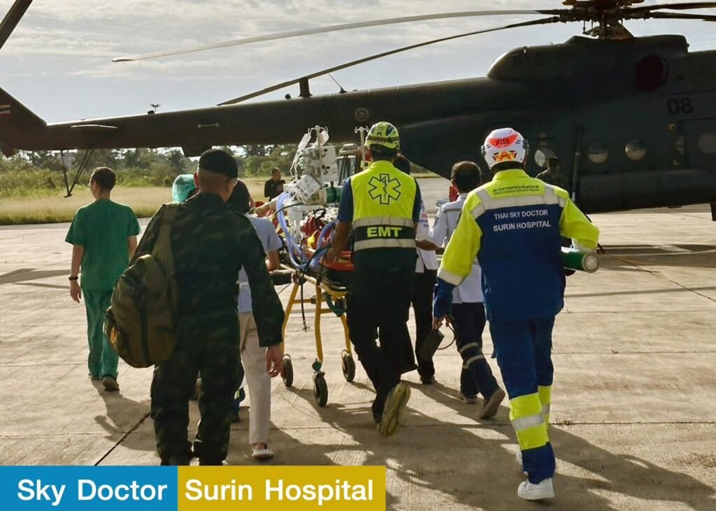 525311411_1146732520813090_6081440659042781050_n-1024x731 ทีม "Sky Doctor" โรงพยาบาลสุรินทร์ ลำเลียงผู้บาดเจ็บทางอากาศ ส่งถึงมือแพทย์ รพ.พระมงกุฎเกล้าอย่างปลอดภัย