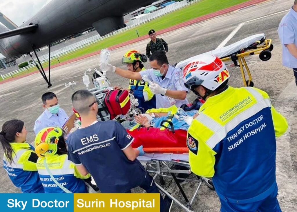 526489705_1146732630813079_812609725723675048_n-1024x731 ทีม "Sky Doctor" โรงพยาบาลสุรินทร์ ลำเลียงผู้บาดเจ็บทางอากาศ ส่งถึงมือแพทย์ รพ.พระมงกุฎเกล้าอย่างปลอดภัย