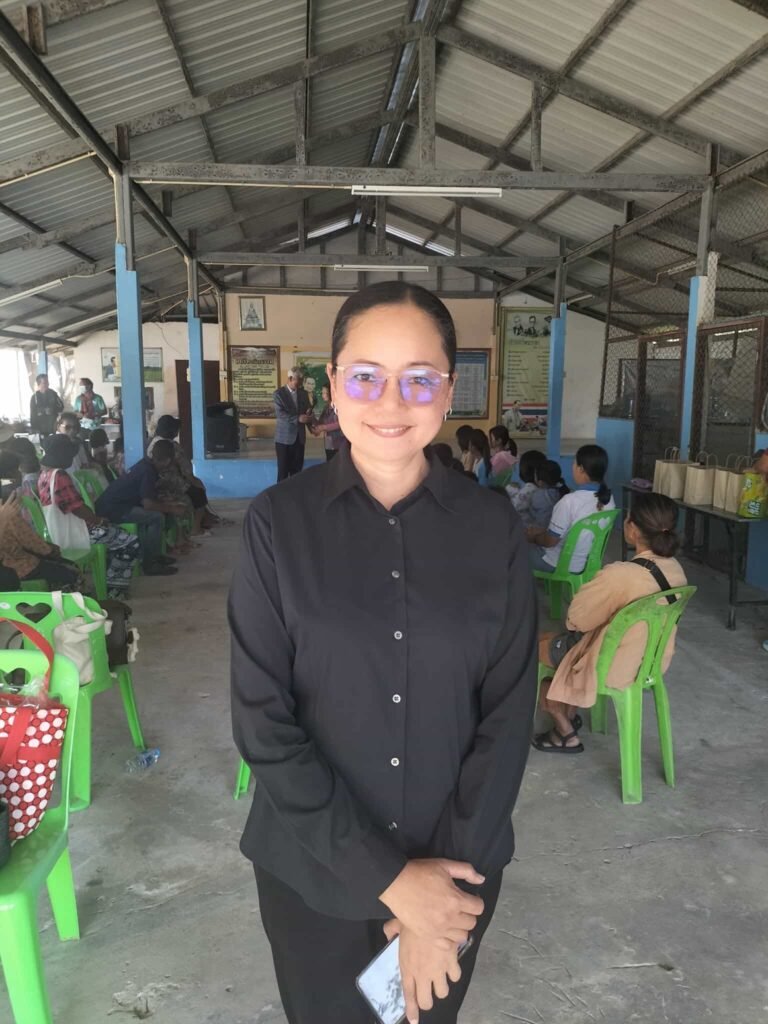 13928A1A-5C6B-4A79-9025-4C3DD66A1031-768x1024 สองวัยสานใจ สร้างรากแก้วครอบครัวเข้มแข็ง ที่หมู่บ้านเสม็ดใหญ่ จ.สุรินทร์