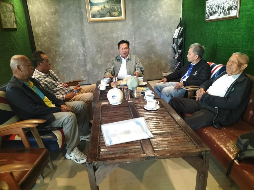 610917764_880801544332961_7812049111593564309_n-1024x768 "ดร.อัมพร พินะสา" แม่ทัพอีสาน ปชป. ลุยสุรินทร์! ปลุกพลัง "ครู-เครือข่าย" สู้ศึกเลือกตั้ง ชูโมเดล "การเมืองสุจริต" ไม่ใช้เงินซื้อ